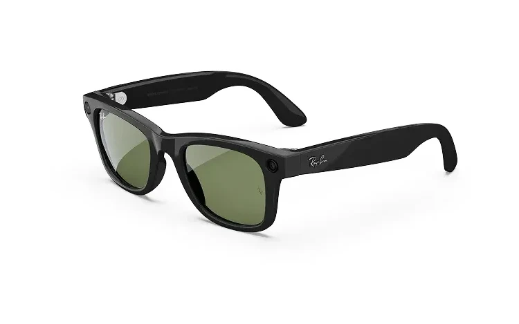 Ray-Ban Meta Wayfarer Gen 1 · Shiny Black frame · Green lenses